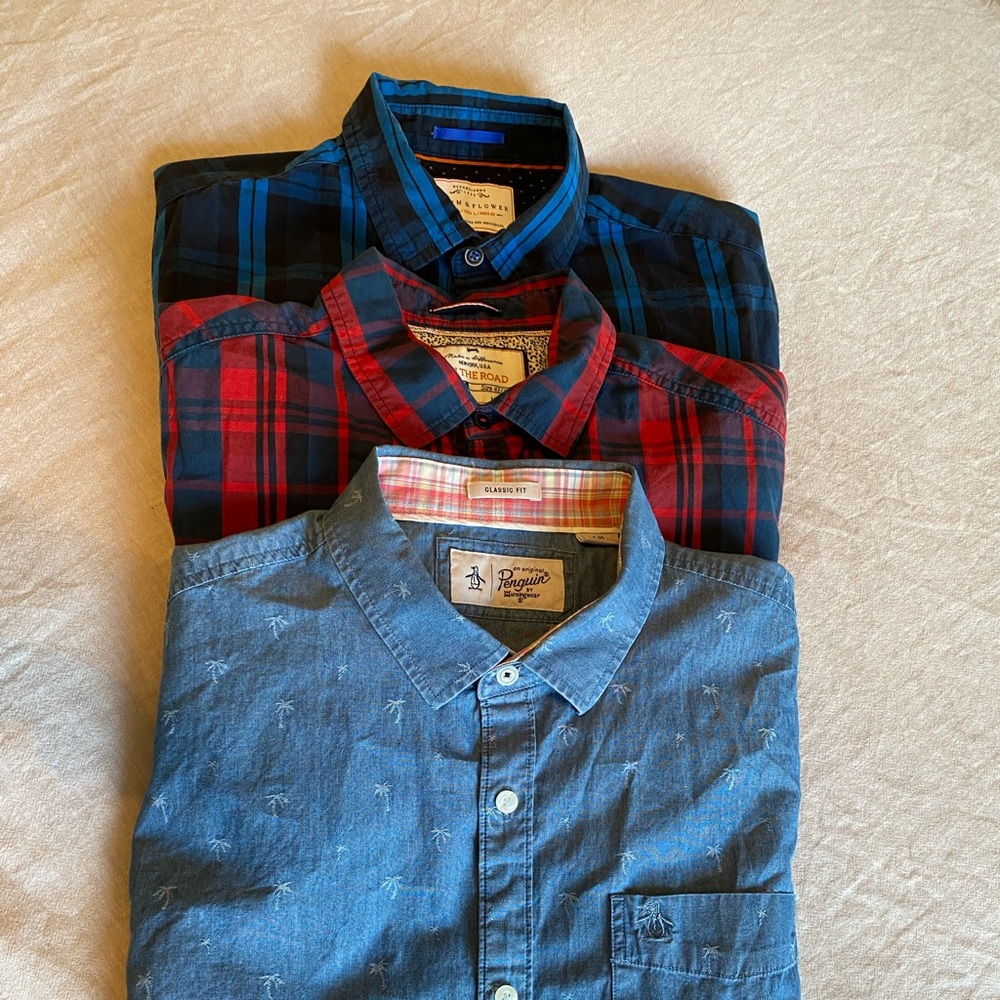 Set of 3, Mens Large short-sleeve button down shirts. Various brands.